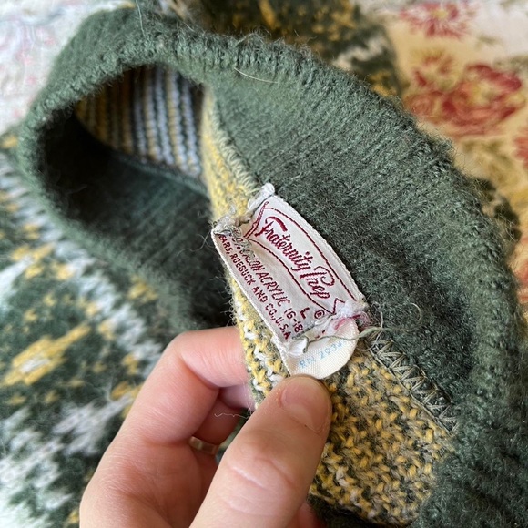 Vintage 1960’s Sears Roebuck union made in USA v neck sweater - Picture 3 of 7